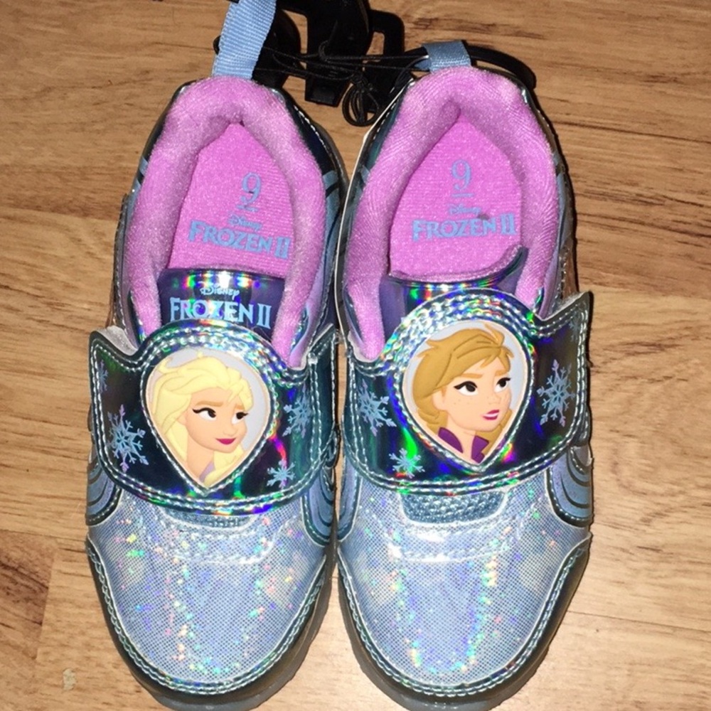 Disney Frozen Light up Sneakers Size 9 Toddlers